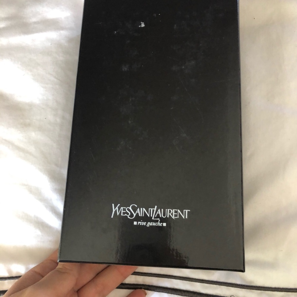 Yves Saint Laurent Wallet - Picture 2 of 8